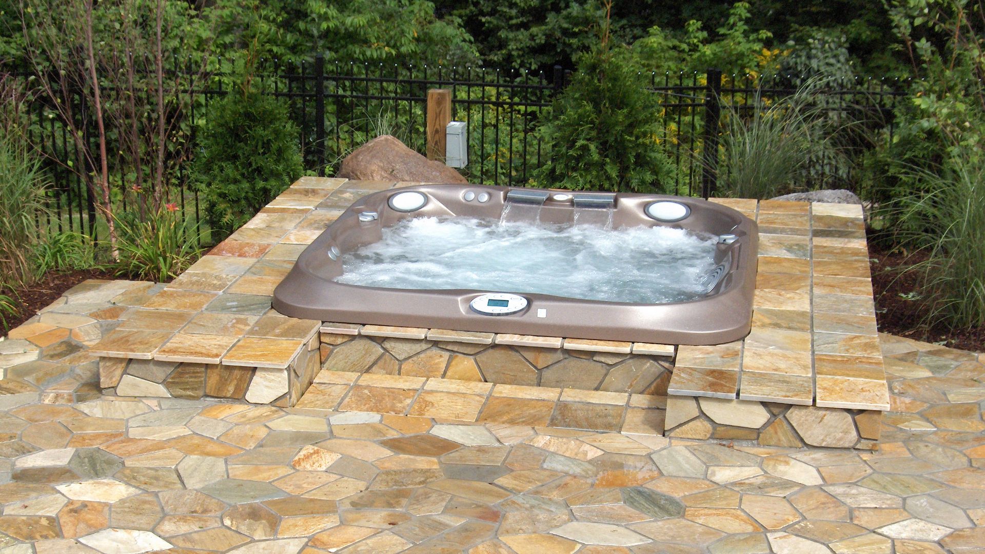 Options for Jacuzzi Hot Tubs